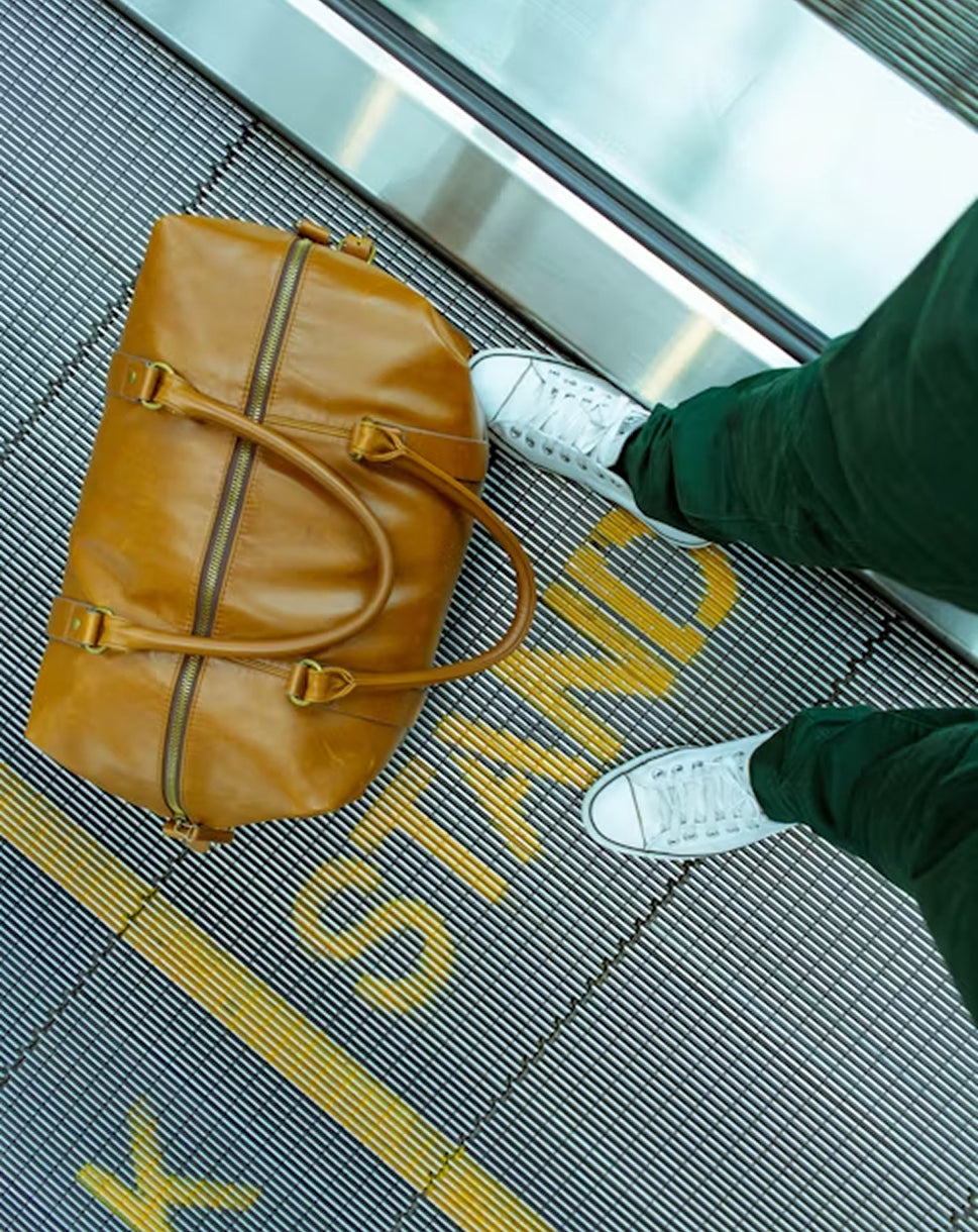 Classic Voyager Leather Travel Bag